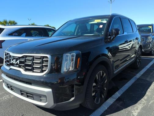 Ebony Black 2023 Kia Telluride SX