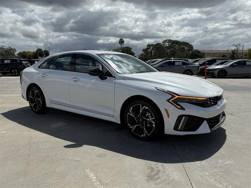 2026 Kia K5 GT-Line
