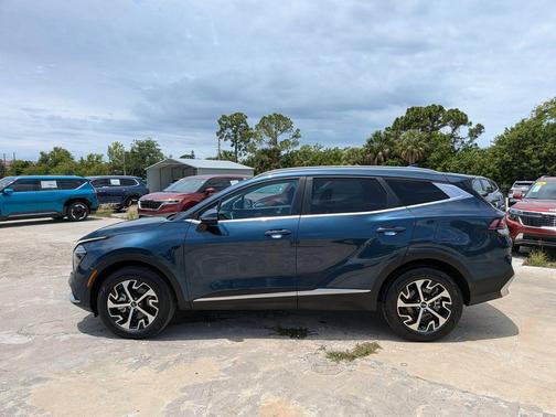 Blue 2024 Kia Sportage Hybrid EX
