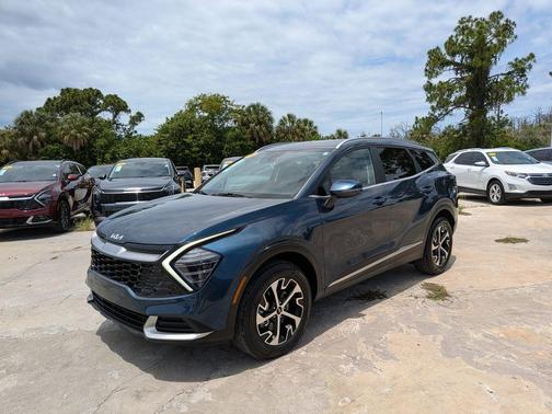 Blue 2024 Kia Sportage Hybrid EX