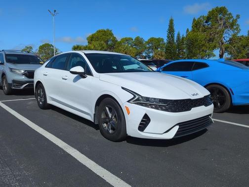 2022 Kia K5 LXS