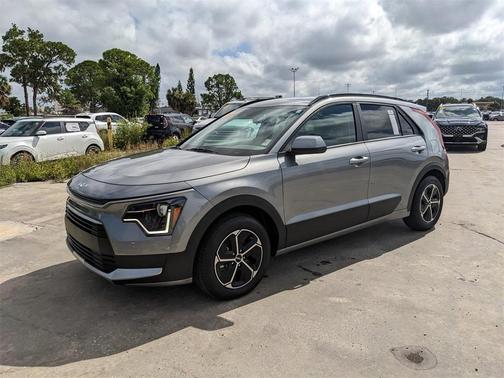2025 Kia Niro LX