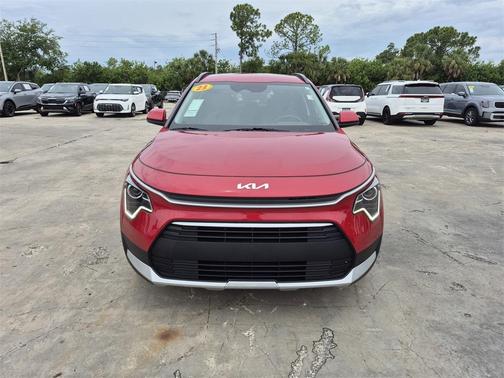 2023 Kia Niro LX