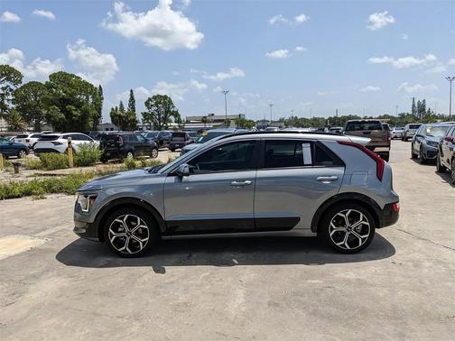 2023 Kia Niro EX Touring
