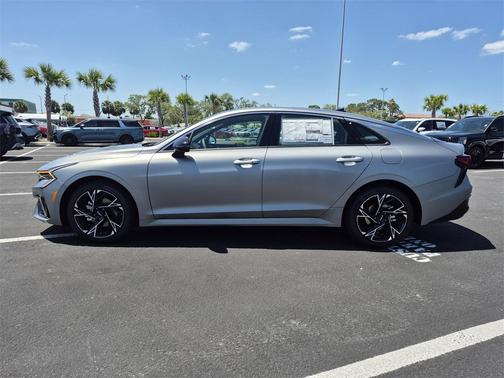 2025 Kia K5 GT-Line