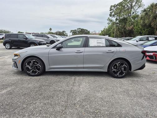 2025 Kia K5 GT-Line