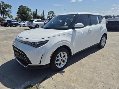 2023 Kia Soul LX