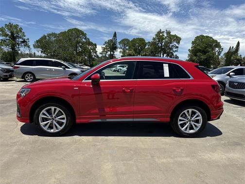 2024 Audi Q3 45 S line Premium