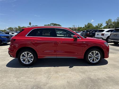2024 Audi Q3 45 S line Premium
