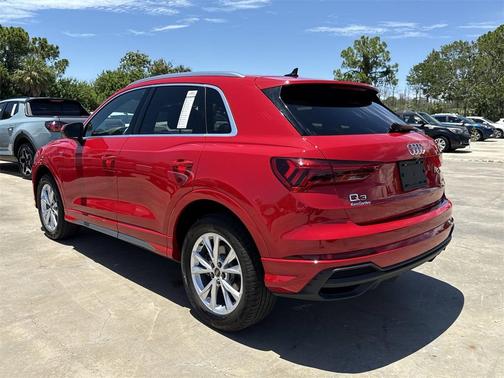 2024 Audi Q3 45 S line Premium