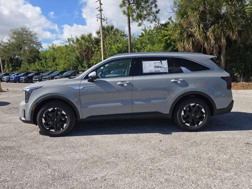 Wolf Gray 2026 Kia Sorento S