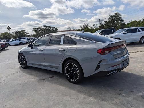 2022 Kia K5 GT-Line