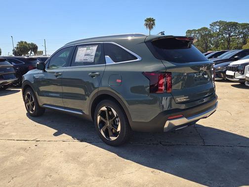 Green 2026 Kia Sorento Hybrid EX