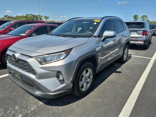 2019 Toyota RAV4 XLE