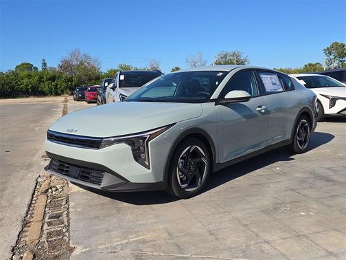 2026 Kia K4 EX