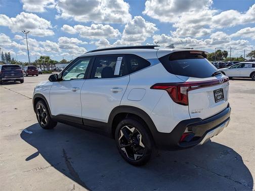 2025 Kia Seltos EX