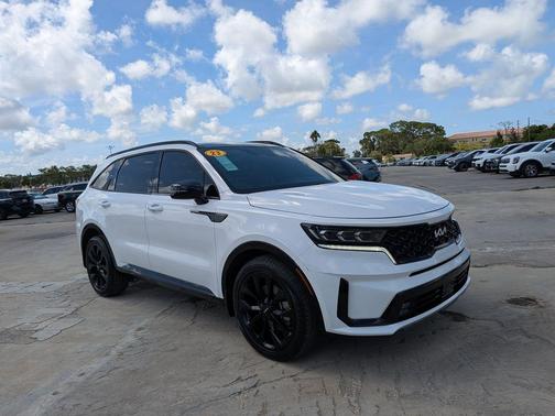 Glacial White Pearl 2023 Kia Sorento SX