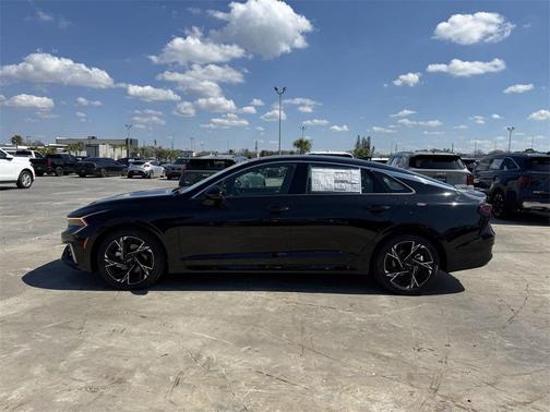2025 Kia K5 GT-Line