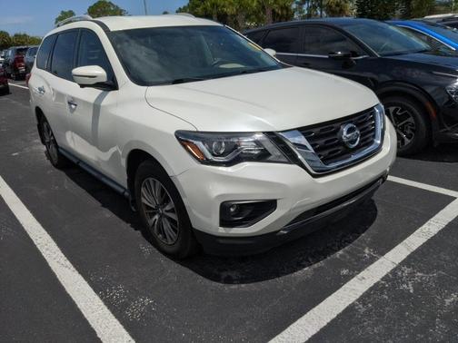 2019 Nissan Pathfinder SL