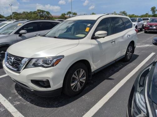 2019 Nissan Pathfinder SL