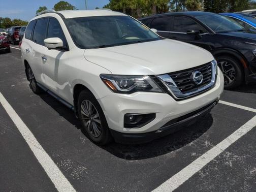 2019 Nissan Pathfinder SL