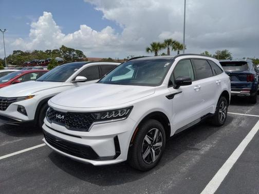 2023 Kia Sorento S
