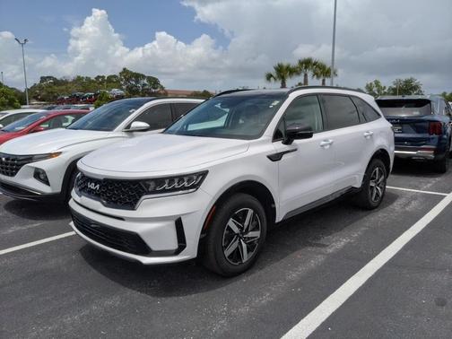 2023 Kia Sorento S