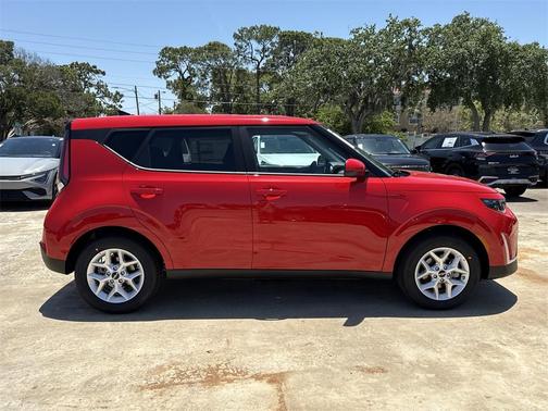 2025 Kia Soul LX