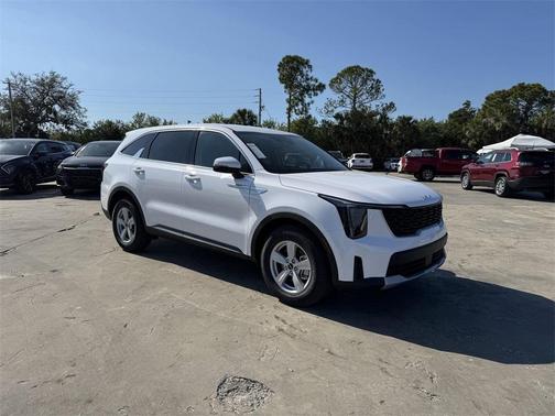 2025 Kia Sorento LX