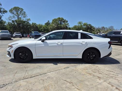 2025 Kia K5 LXS