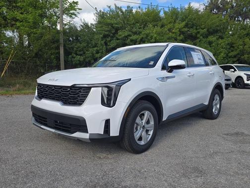 Glacial White Pearl 2026 Kia Sorento LX