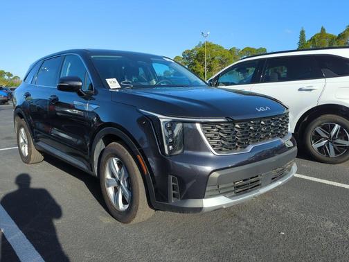 2025 Kia Sorento LX