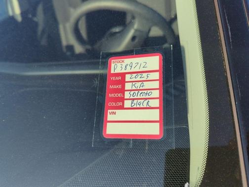 2025 Kia Sorento LX