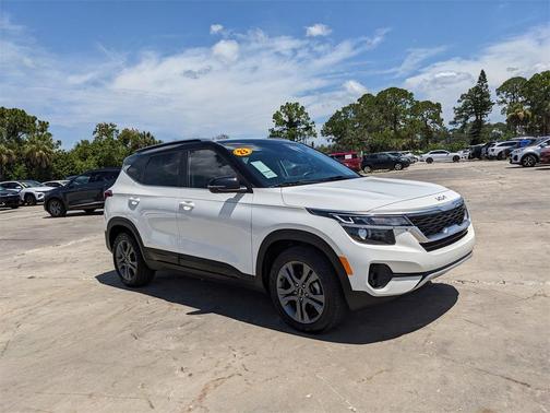 2023 Kia Seltos S