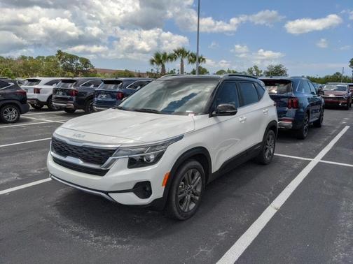 2023 Kia Seltos S