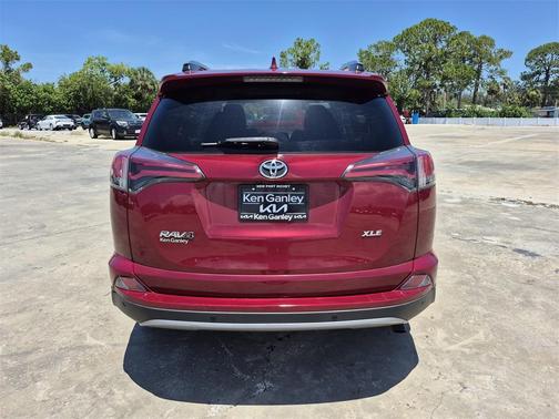 2018 Toyota RAV4 XLE