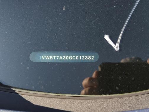 2016 Volkswagen Passat 1.8T SE