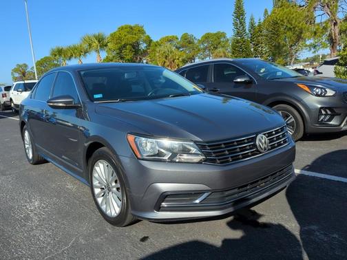 2016 Volkswagen Passat 1.8T SE