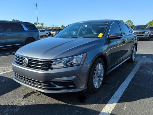 2016 Volkswagen Passat 1.8T SE