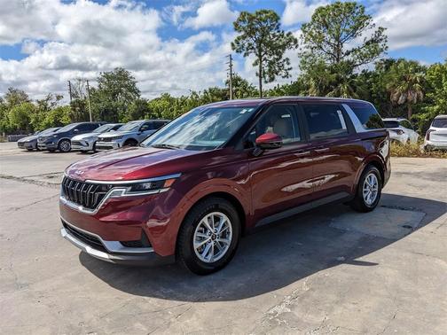 2024 Kia Carnival LX
