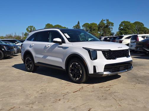 Glacial White Pearl 2026 Kia Sorento S