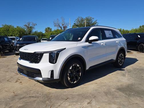 Glacial White Pearl 2026 Kia Sorento S