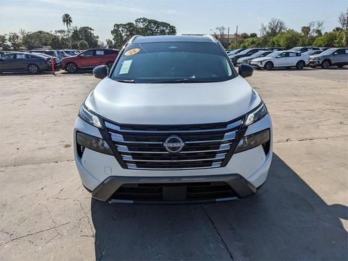 2025 Nissan Rogue SL