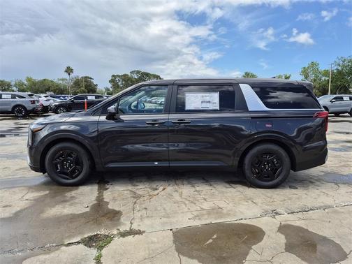 2025 Kia Carnival LXS