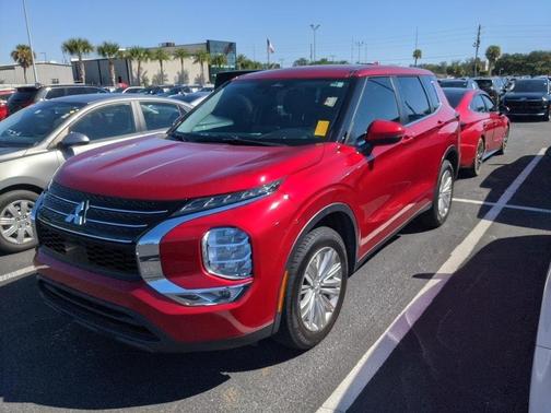 2022 Mitsubishi Outlander ES