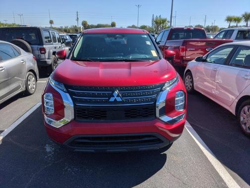 2022 Mitsubishi Outlander ES