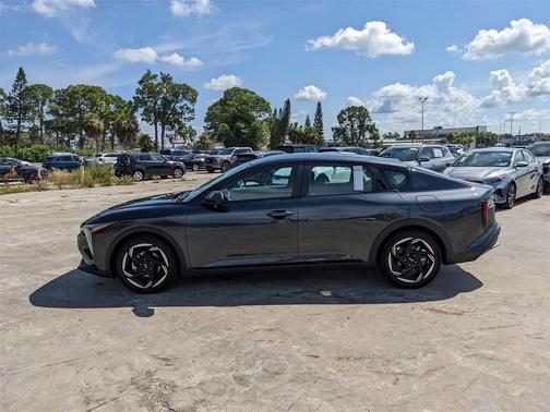 2025 Kia K4 EX