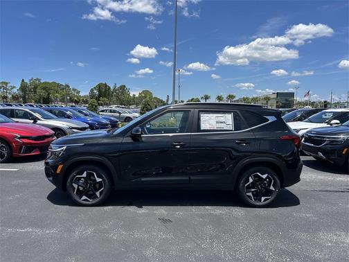2025 Kia Seltos EX