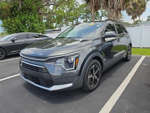 Graphite Gray 2023 Kia Niro EX