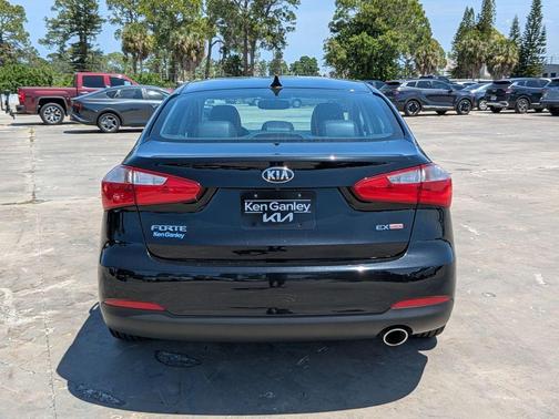 Aurora Black 2015 Kia Forte EX
